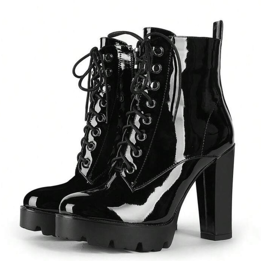 Black Patent Leather Lace-Up Ankle Boots Size 9